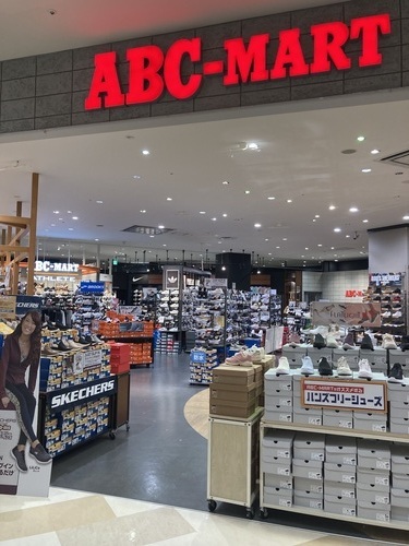 ライフスタイル提案のABCMART