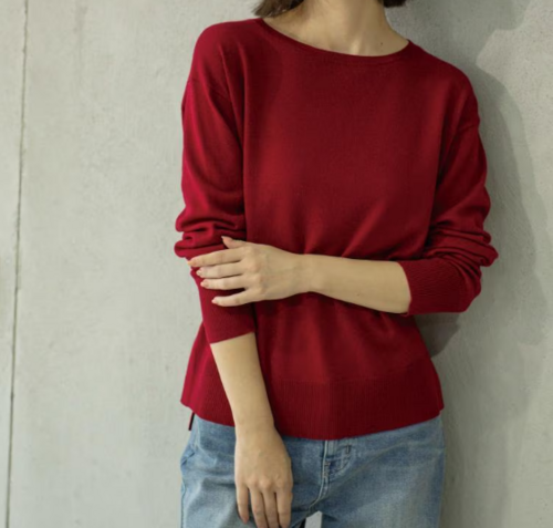 ボートネックニット