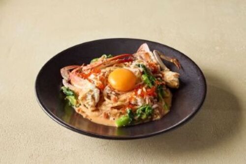 極・ワタリガニと菜の花のトマトカルボナーラ